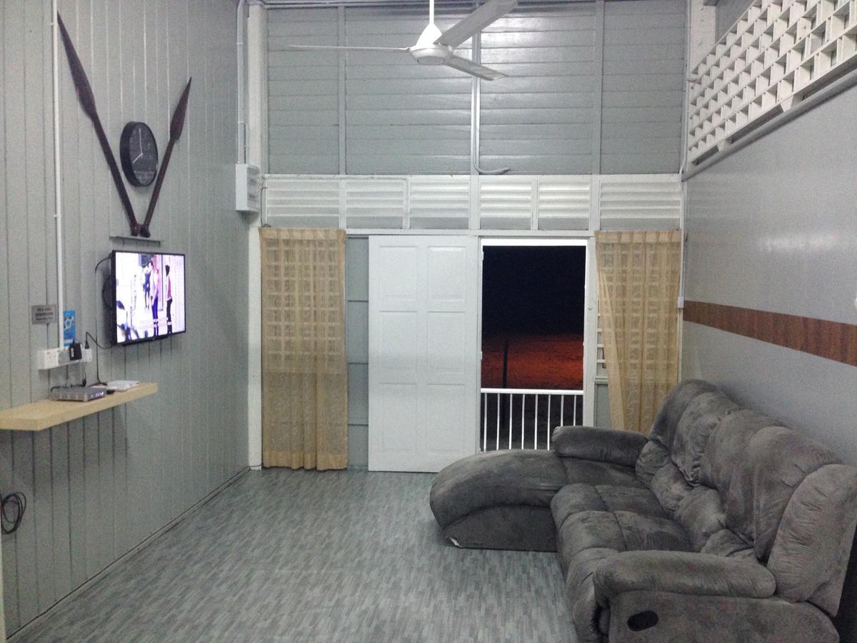 Ila Homestay Kuala Besut Jetty Eksteriør billede